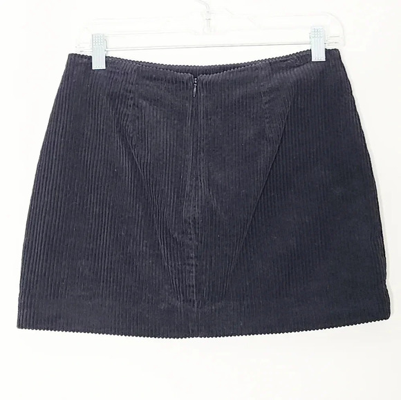 NWT Blank NYC Black Studded Corduroy Mini Skirt 26 - Picture 4 of 7